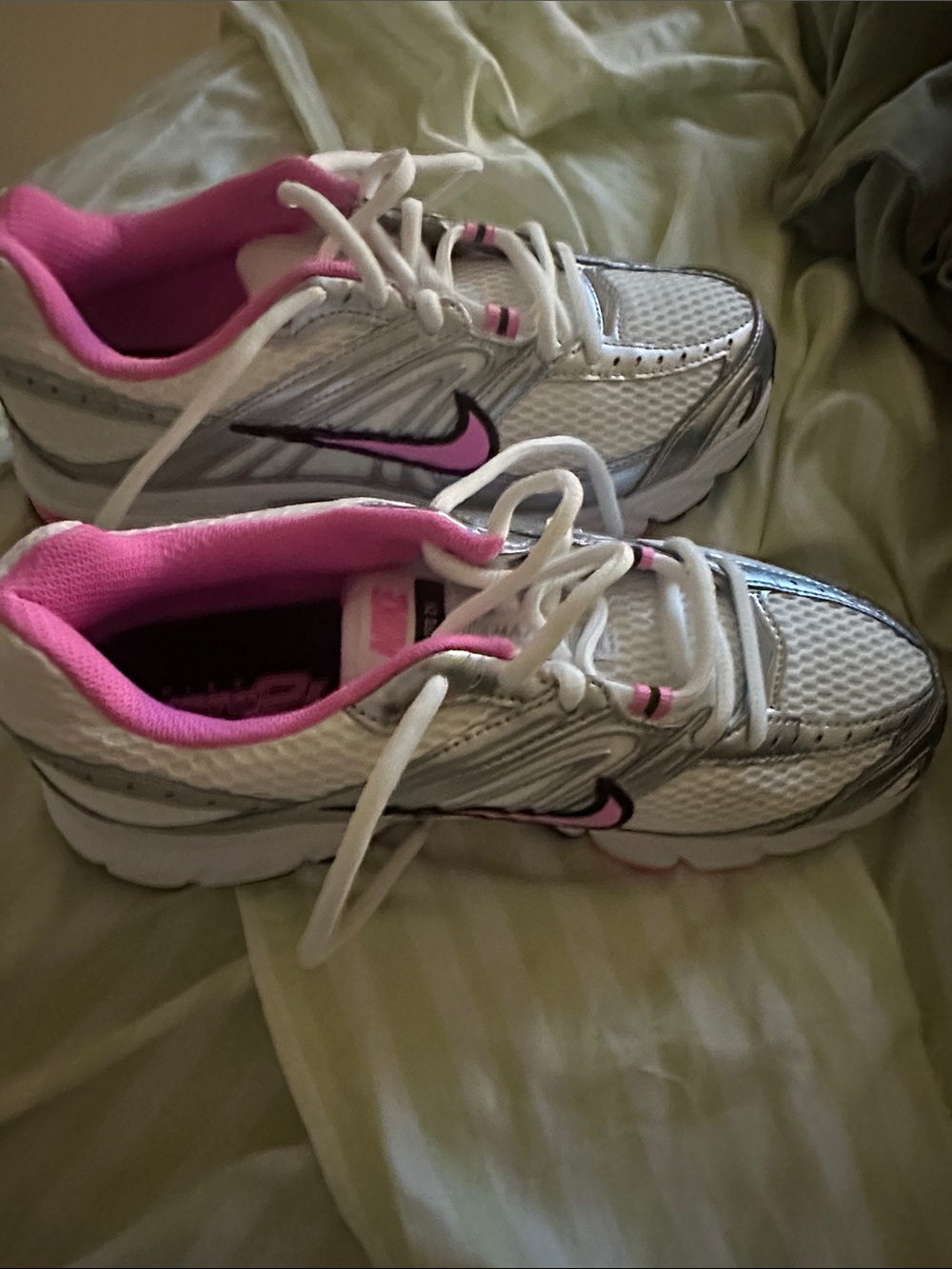 Nike Kids White and Pink Mesh Running Sneakers